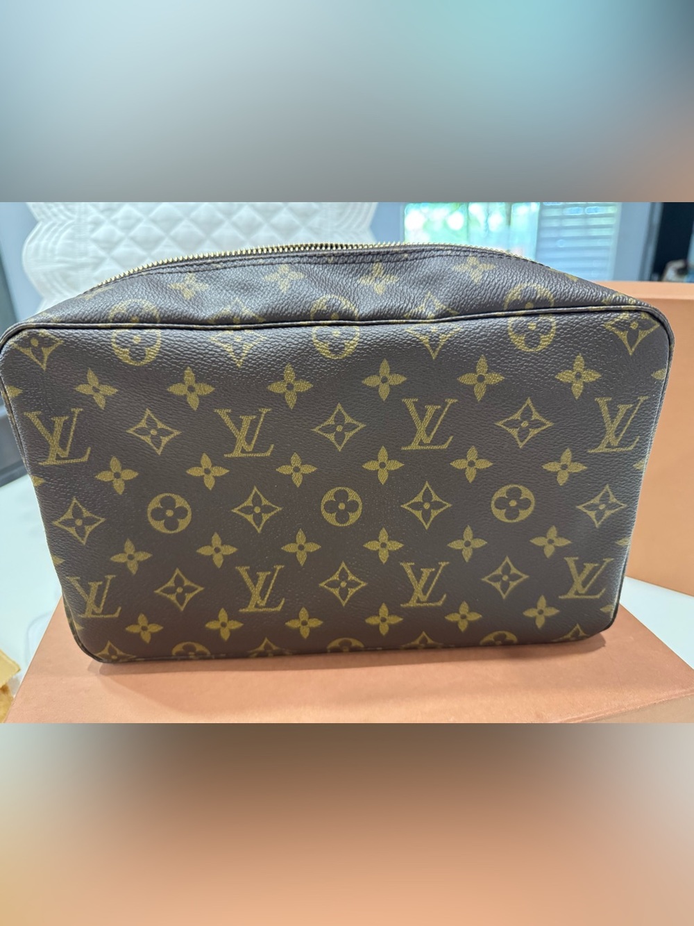 NEVER USED STILL IN BOX Louis Vuitton Monogram Toiletry Pouch